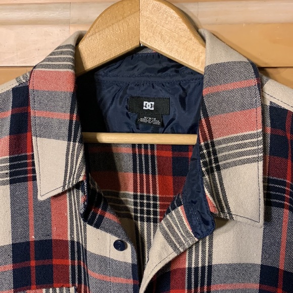 DC (M) - Picture 2 of 14